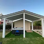 Oasis Country House